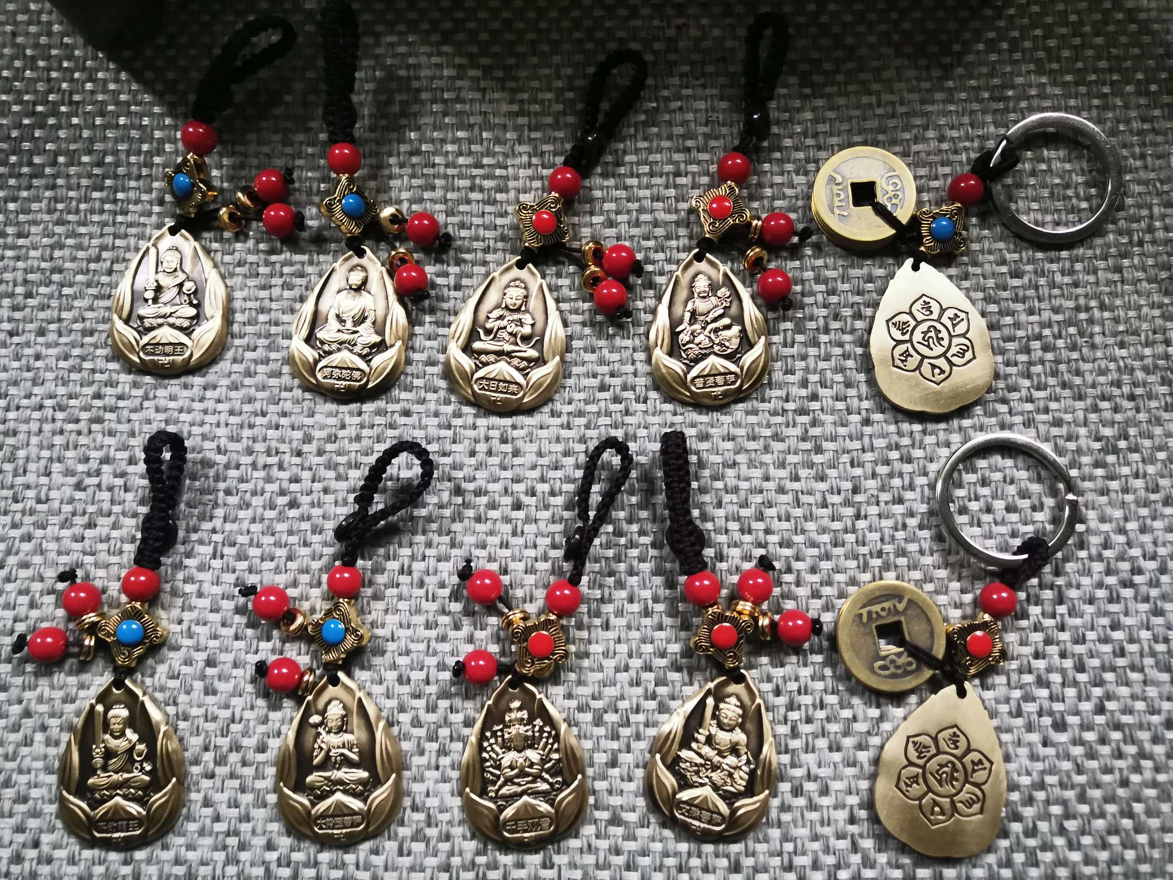 Copper gourd eight Guardian deities keychains Application Scenario
