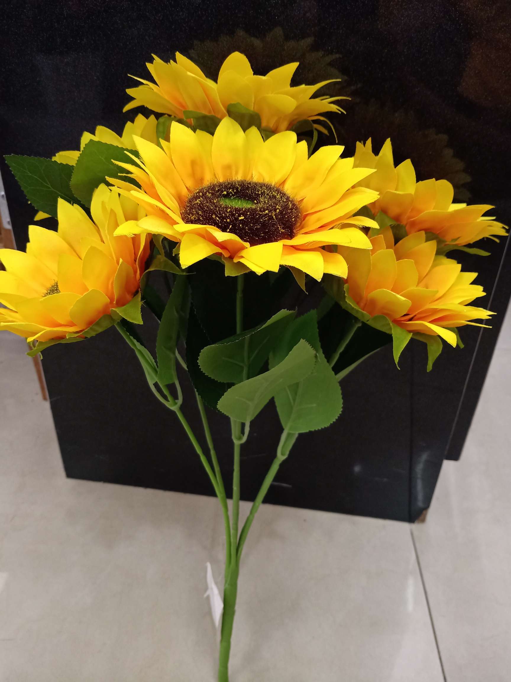 Living room artificial flowers, artificial flower arrangements, home artificial flower art decoration, 7-head artificial large sunflowers wholesale details Picture