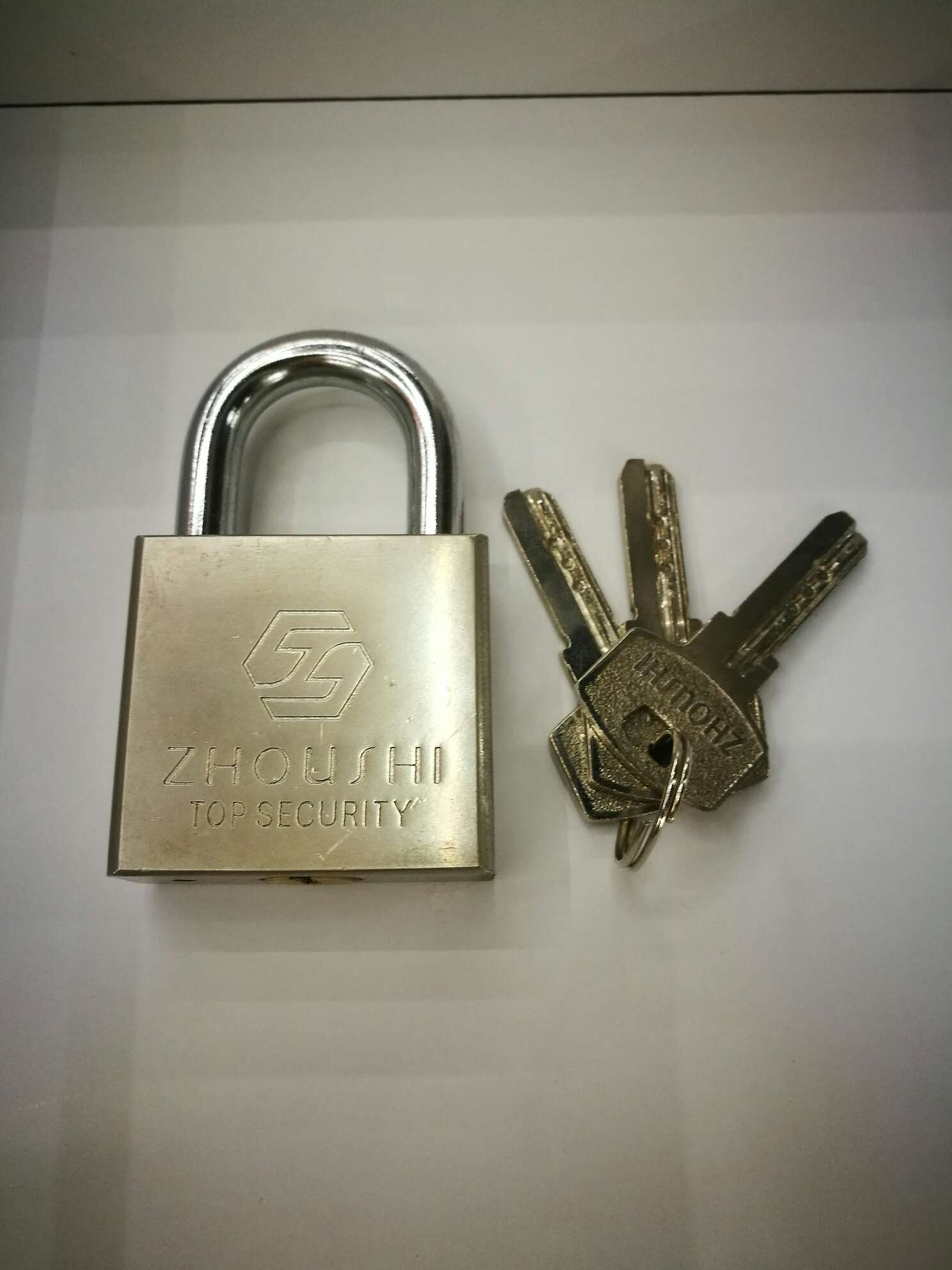 【周氏锁业】 现货加高电脑亚光四方锁细节图