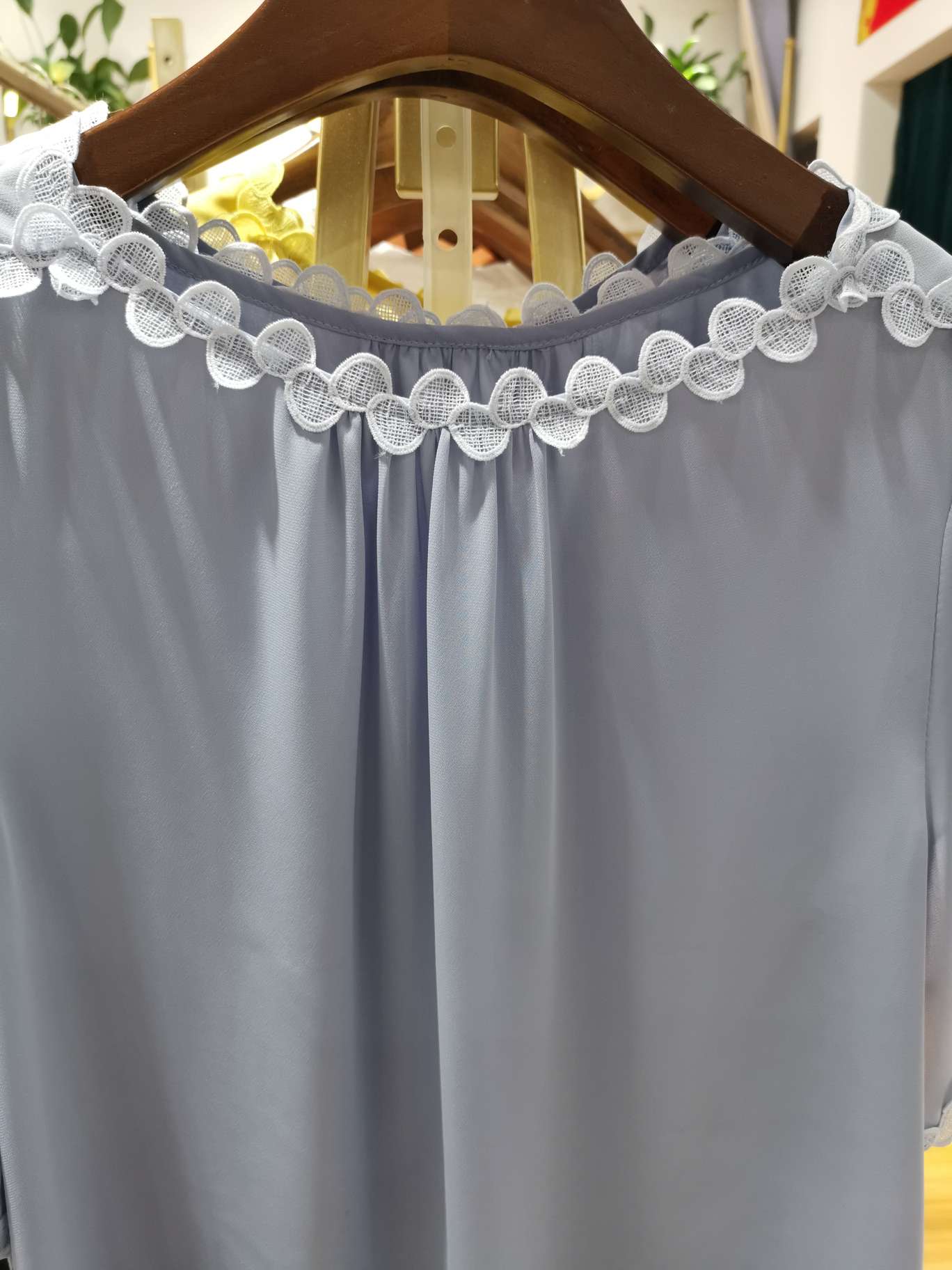 服装/女装/上衣产品图