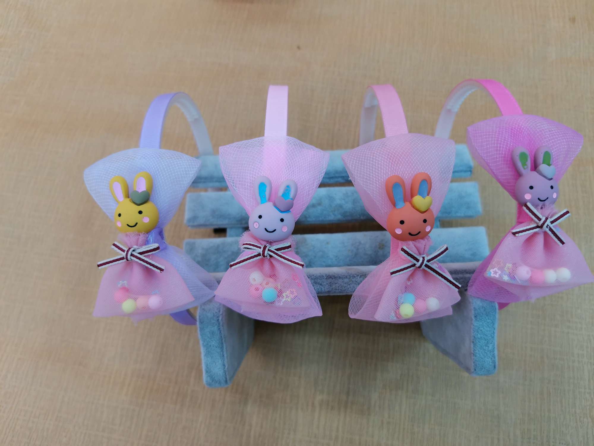 Children's hairband with cartoon fabric undefined