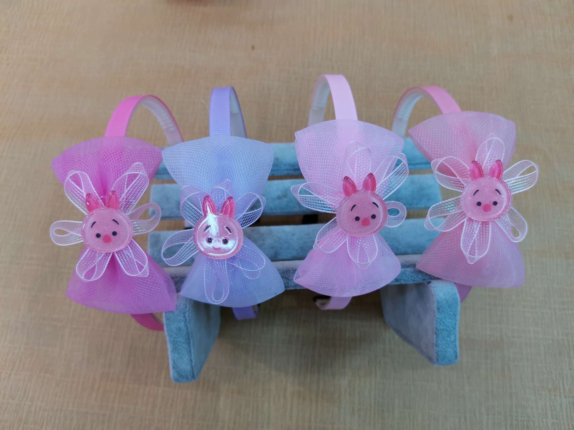Children's hairband with cartoon fabric undefined