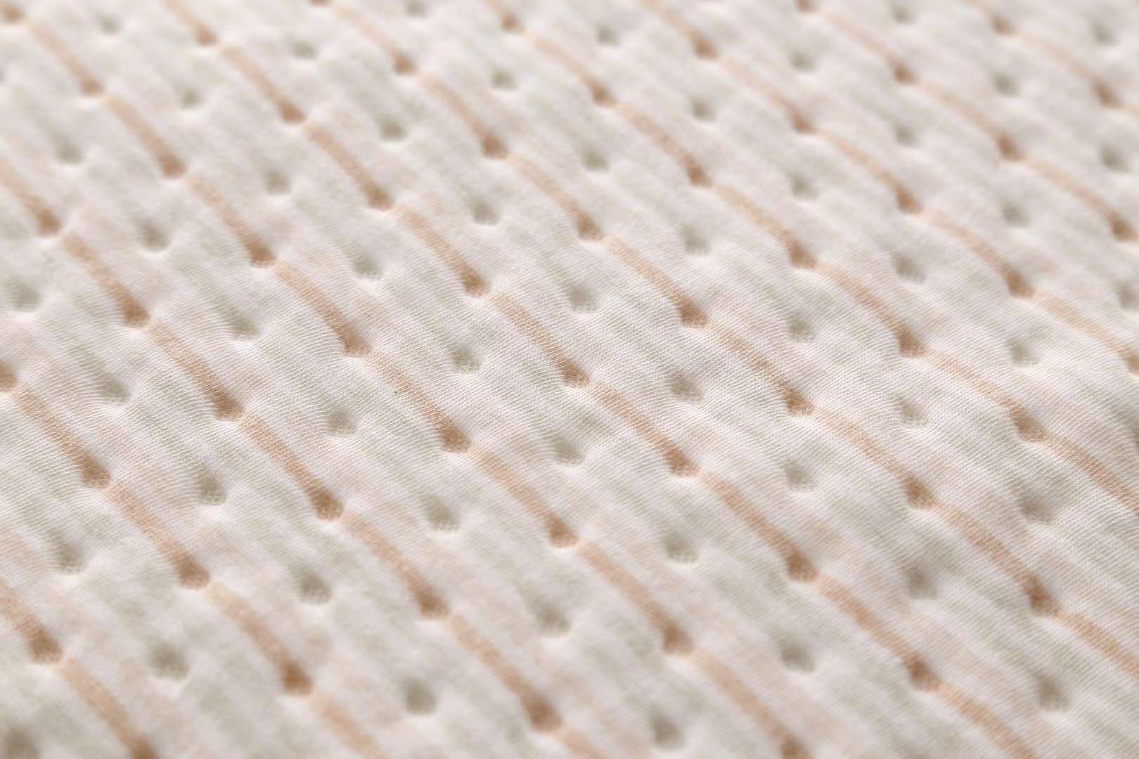 4层彩棉隔尿垫 70×90  双面可用 一面精梳彩棉 中间夹层聚酯纤维  复合tpu防水层  最后一面是竹纤维 吸水性强详情图6