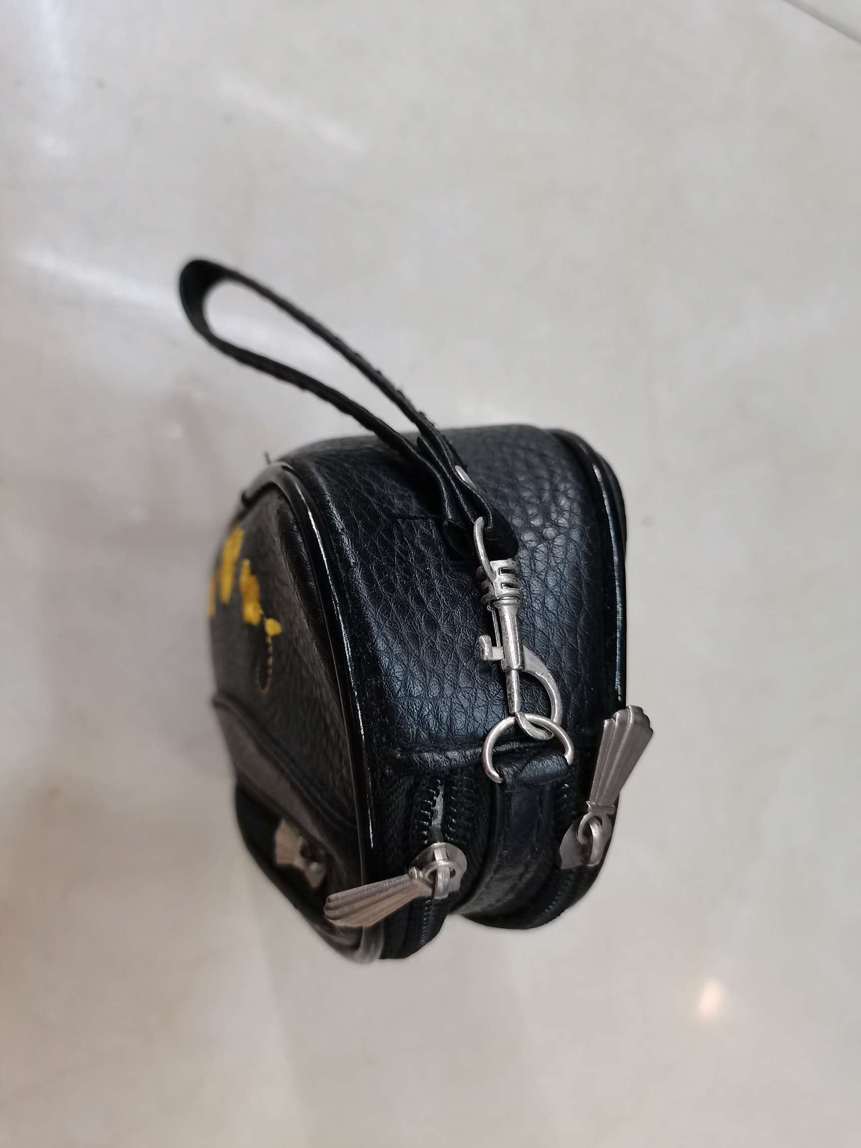 半pu荔枝纹三拉手提短带包细节图