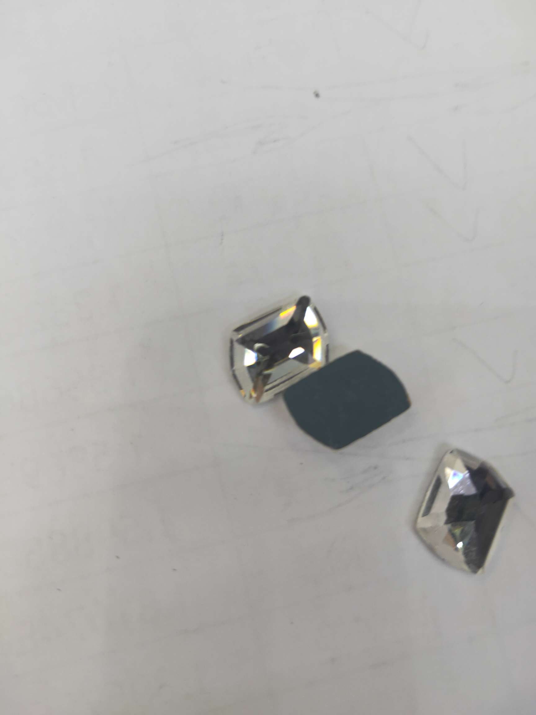 厂家直销白色水晶玻璃平底钻产品图