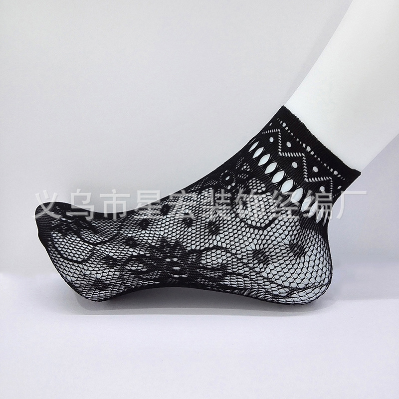 Small quantities of spring and summer women's thin mesh breathable socks, cut-out sexy and fashionable short socks from the manufacturer Specification image