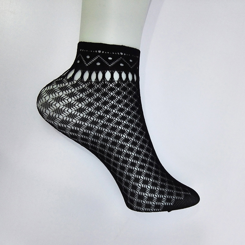 Small quantities of spring and summer women's thin mesh breathable socks, cut-out sexy and fashionable short socks from the manufacturer Specification image