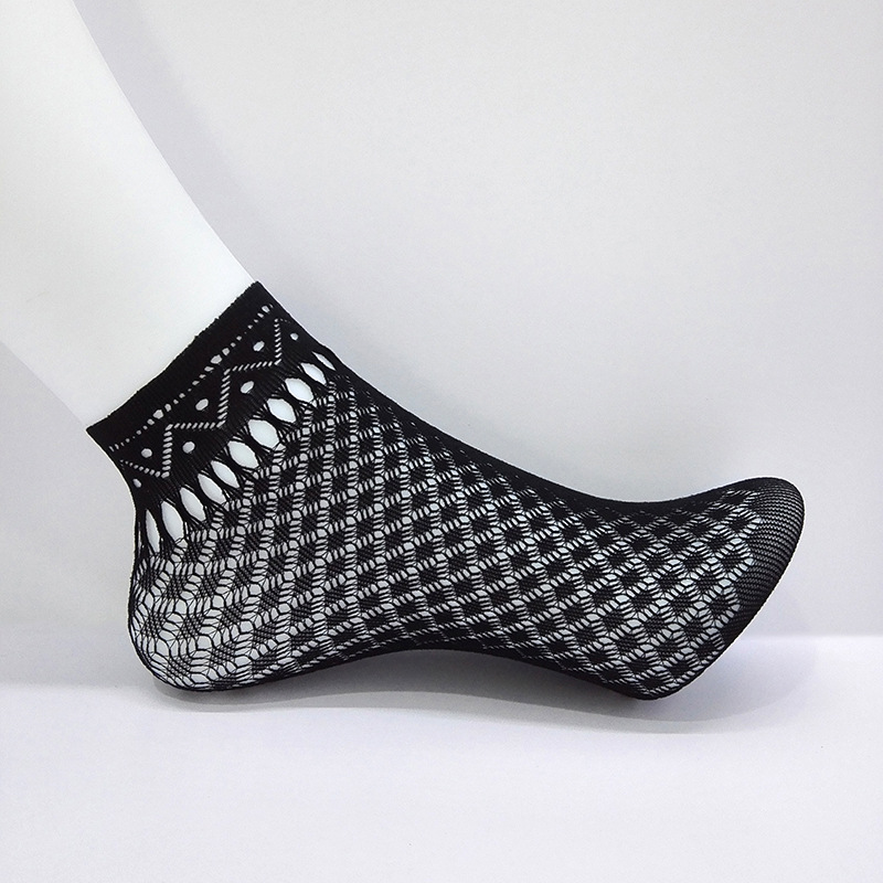 Small quantities of spring and summer women's thin mesh breathable socks, cut-out sexy and fashionable short socks from the manufacturer Item Picture