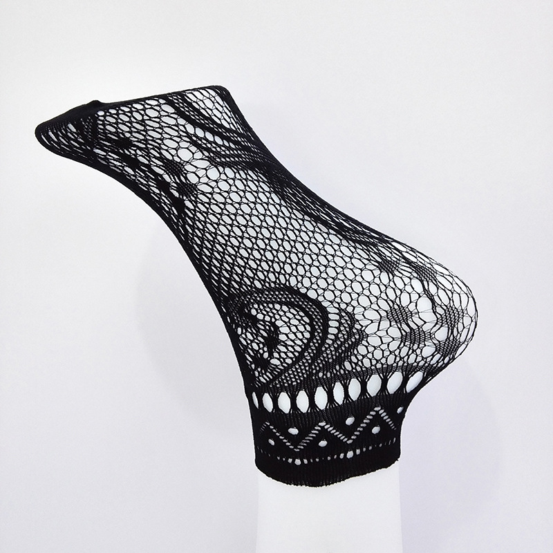 Small quantities of spring and summer women's thin mesh breathable socks, cut-out sexy and fashionable short socks from the manufacturer Specification image