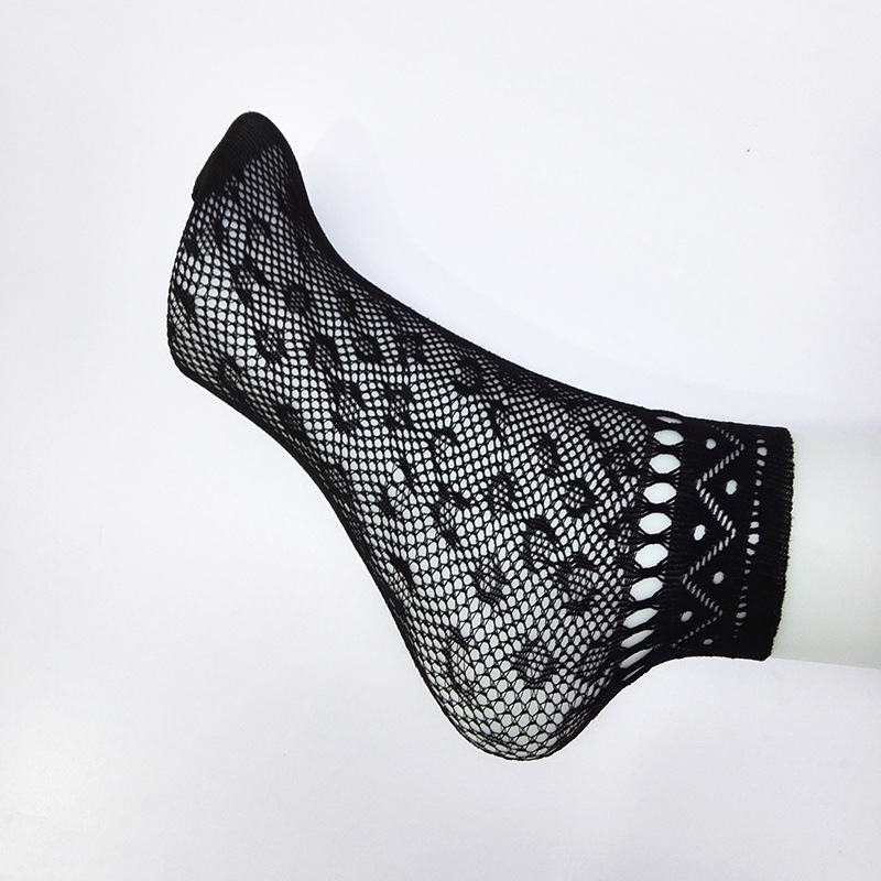 Small quantities of spring and summer women's thin mesh breathable socks, cut-out sexy and fashionable short socks from the manufacturer details Picture
