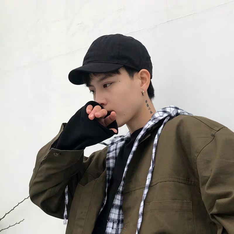 Fashion trend independent research and development of explosive short brim hat thumbnail
