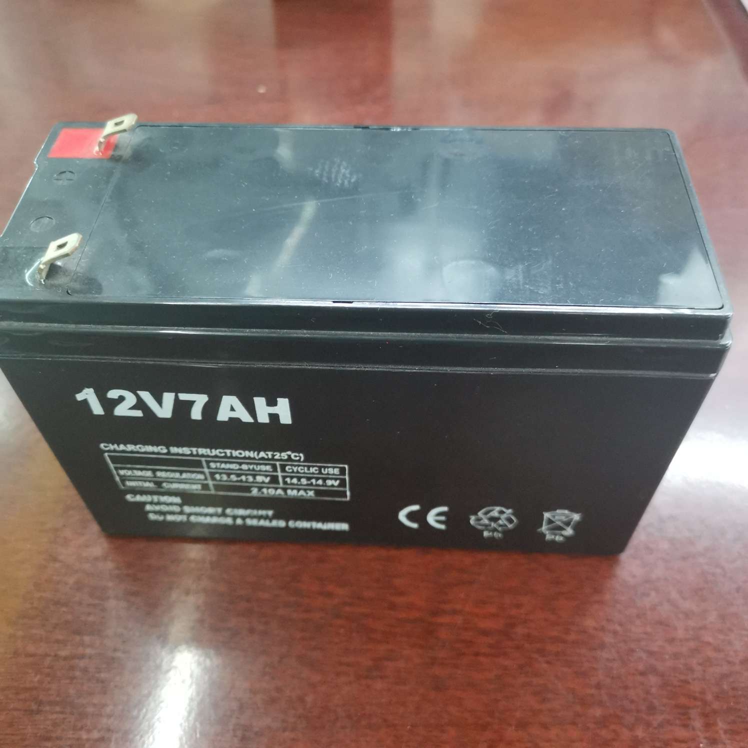 The battery is 12V7AH