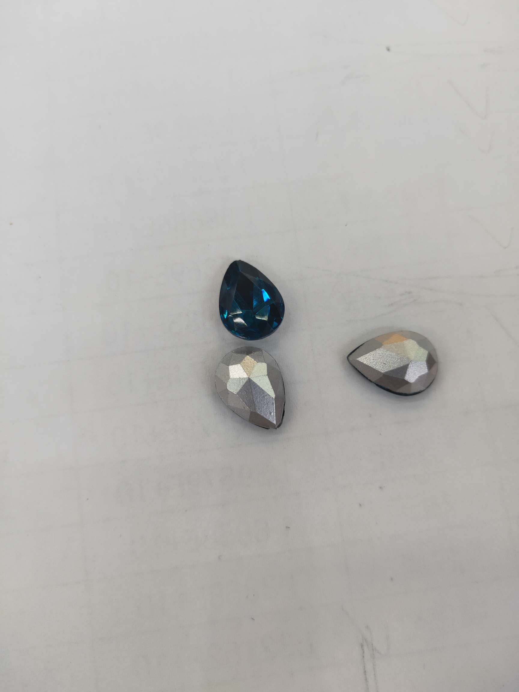 Manufacturers Direct Sales Of Turquoise Flat Bottom Glass Diamond Accessories Specification drawing