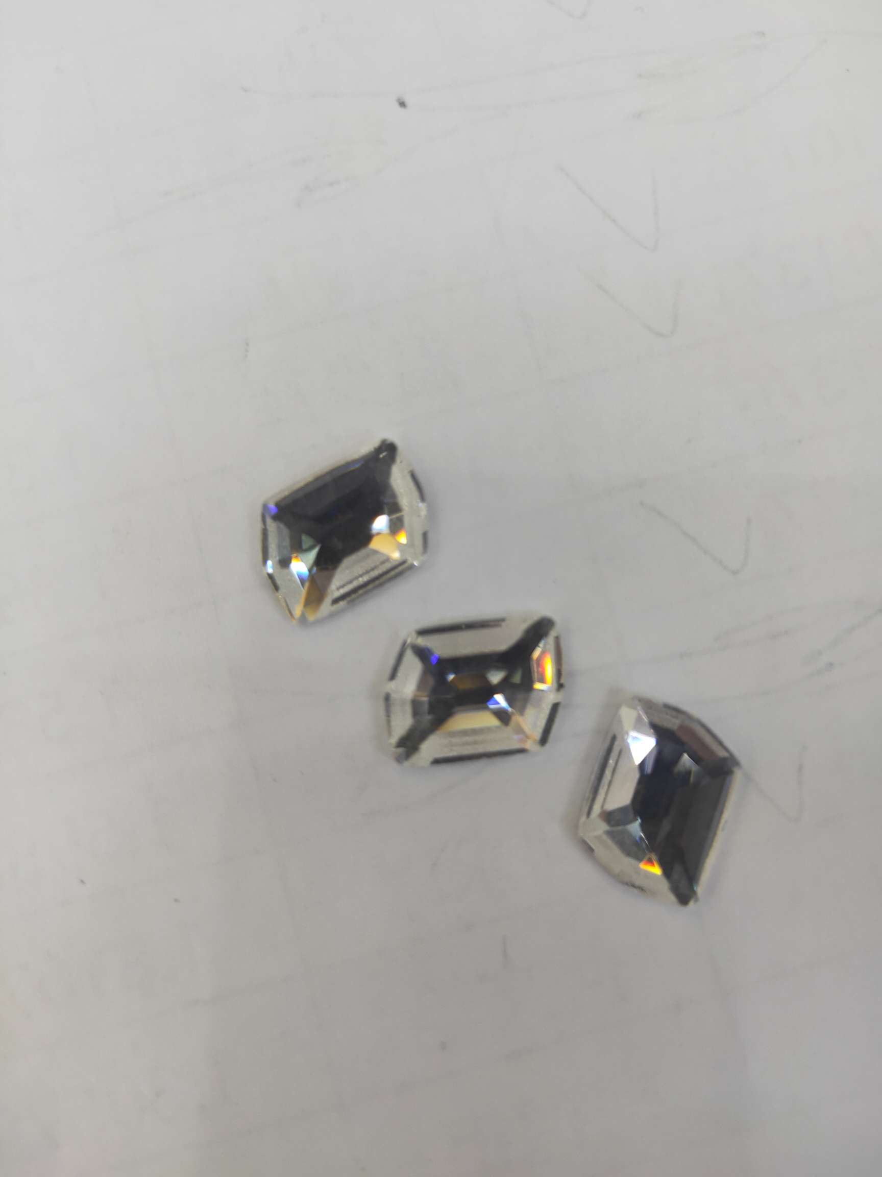 厂家直销白色水晶玻璃平底钻