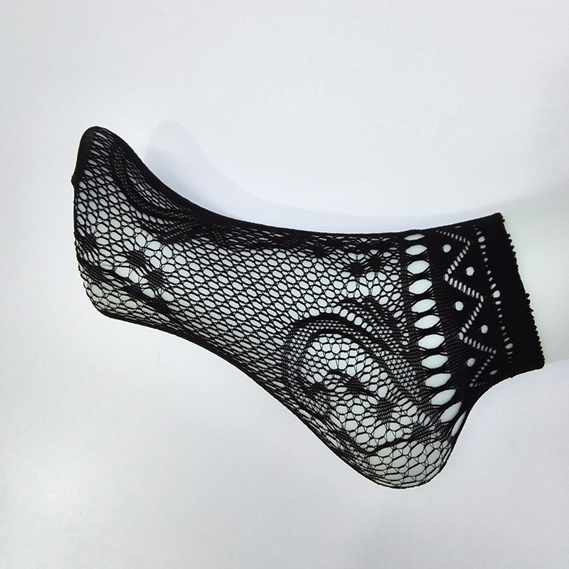 Small quantities of spring and summer women's thin mesh breathable socks, cut-out sexy and fashionable short socks from the manufacturer details Picture