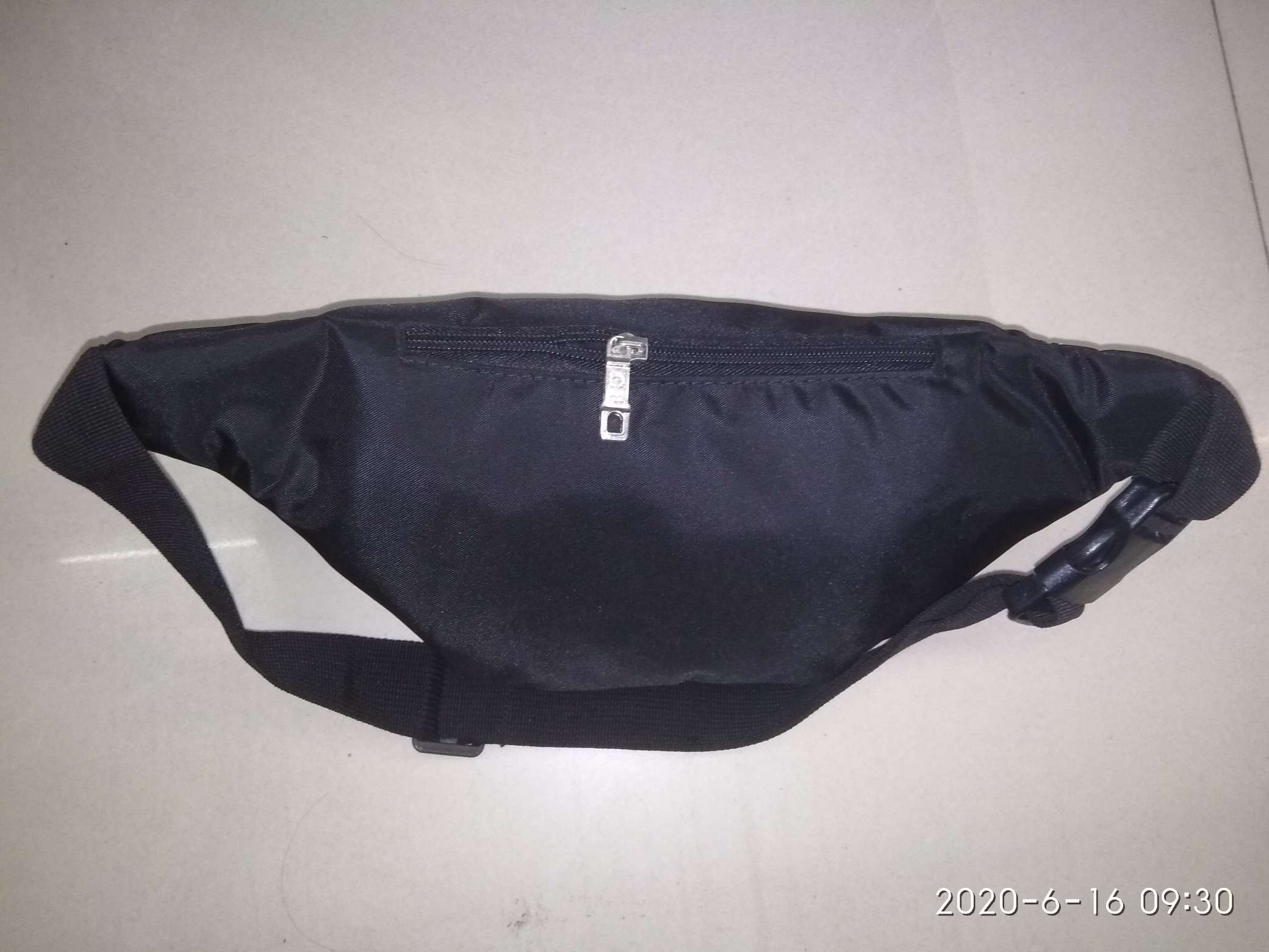 休闲款腰包细节图