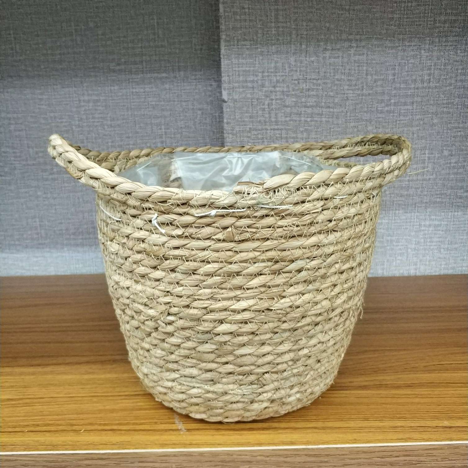 草编置物篮小号