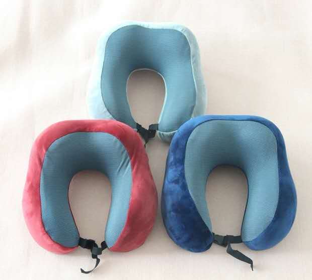 U pillow thumbnail