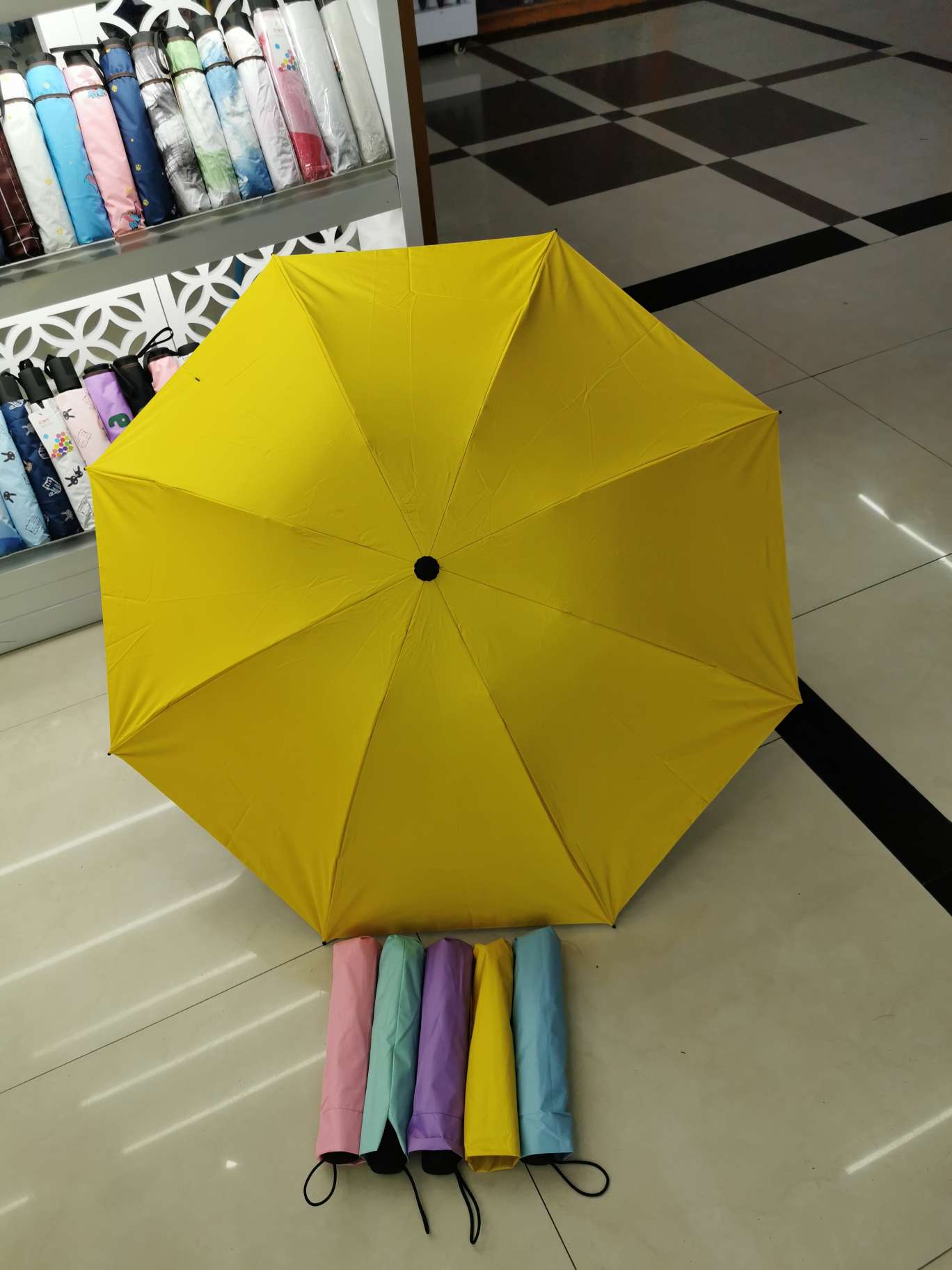 Factory direct sales of black rubber umbrellas, all-weather umbrellas, advertising umbrellas, and logos can be printed undefined
