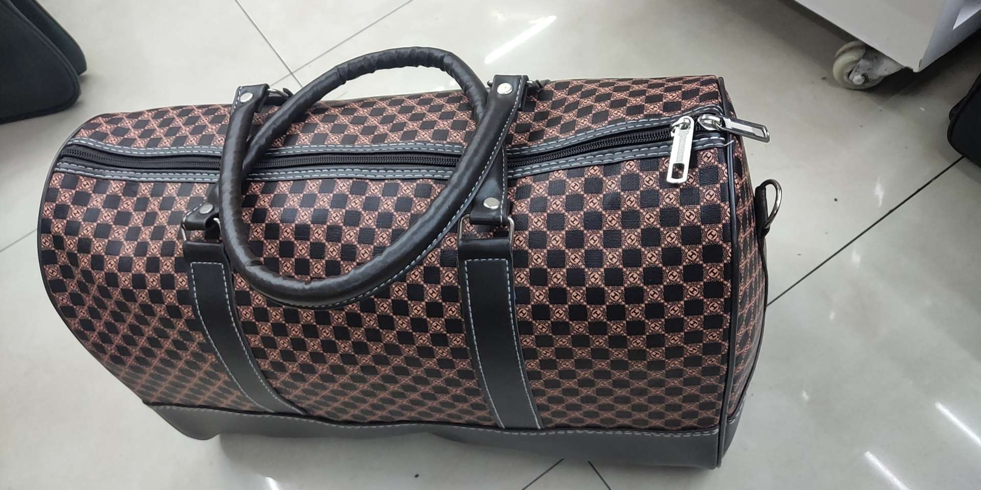 圆桶旅行包 现货 5色产品图