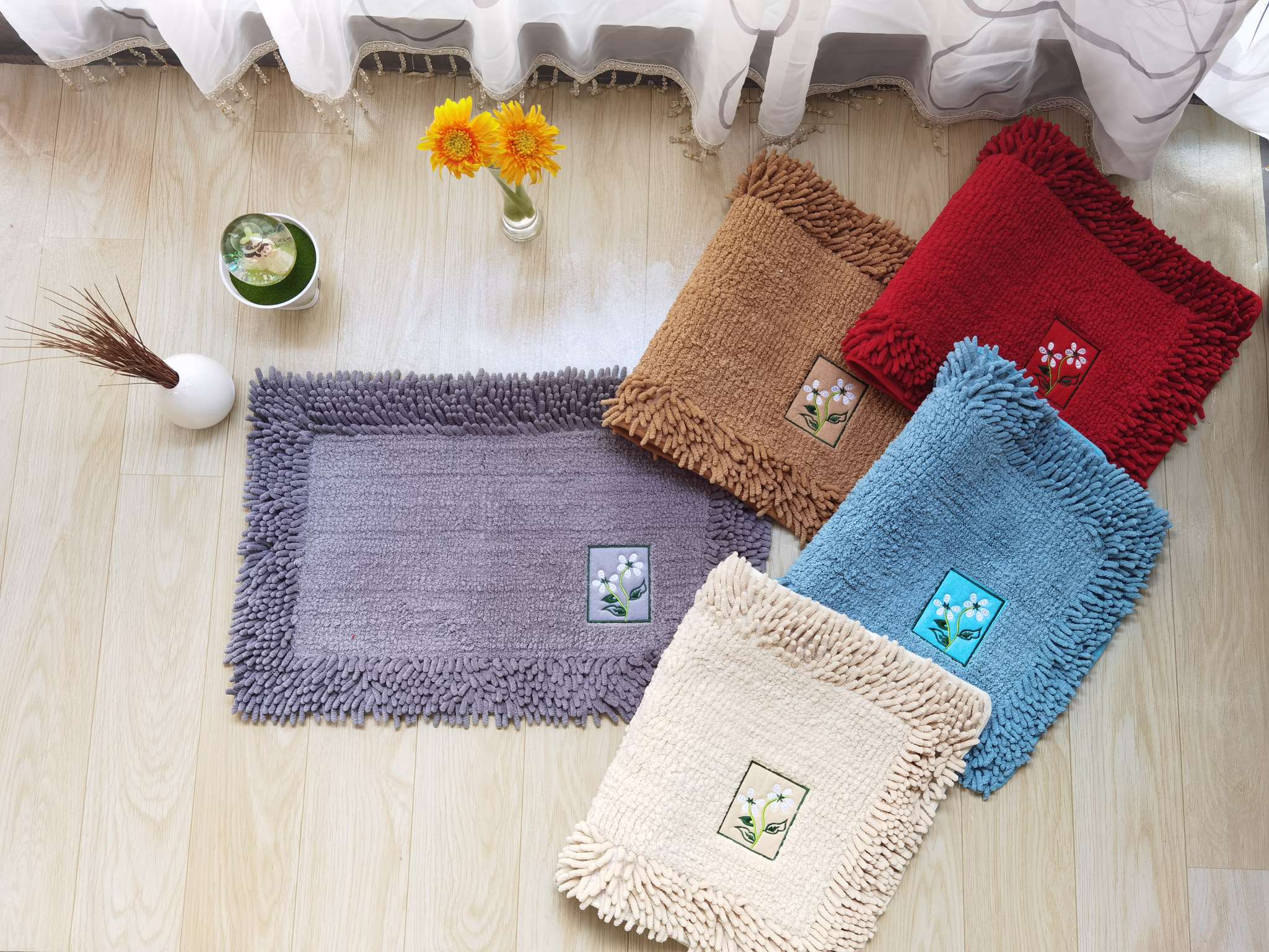 Bathroom absorbent floor MATS, kitchen floor MATS, anti-slip MATS, household door entrance MATS, bedroom carpets Application Scenario