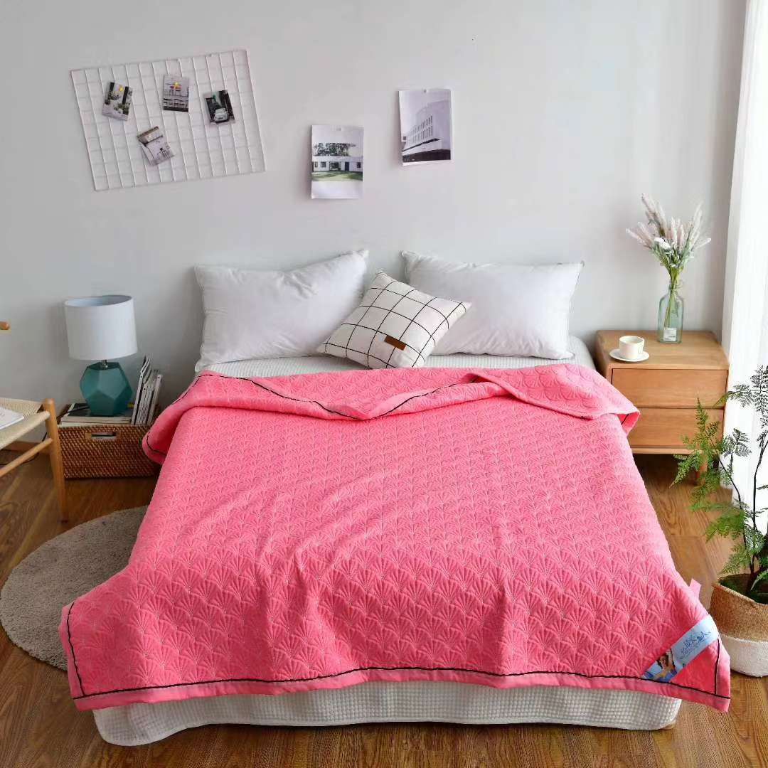 Quilted Washed Cotton Summer Quilt. Multifunctional Quilt Can Be Spread And Covered Specification drawing