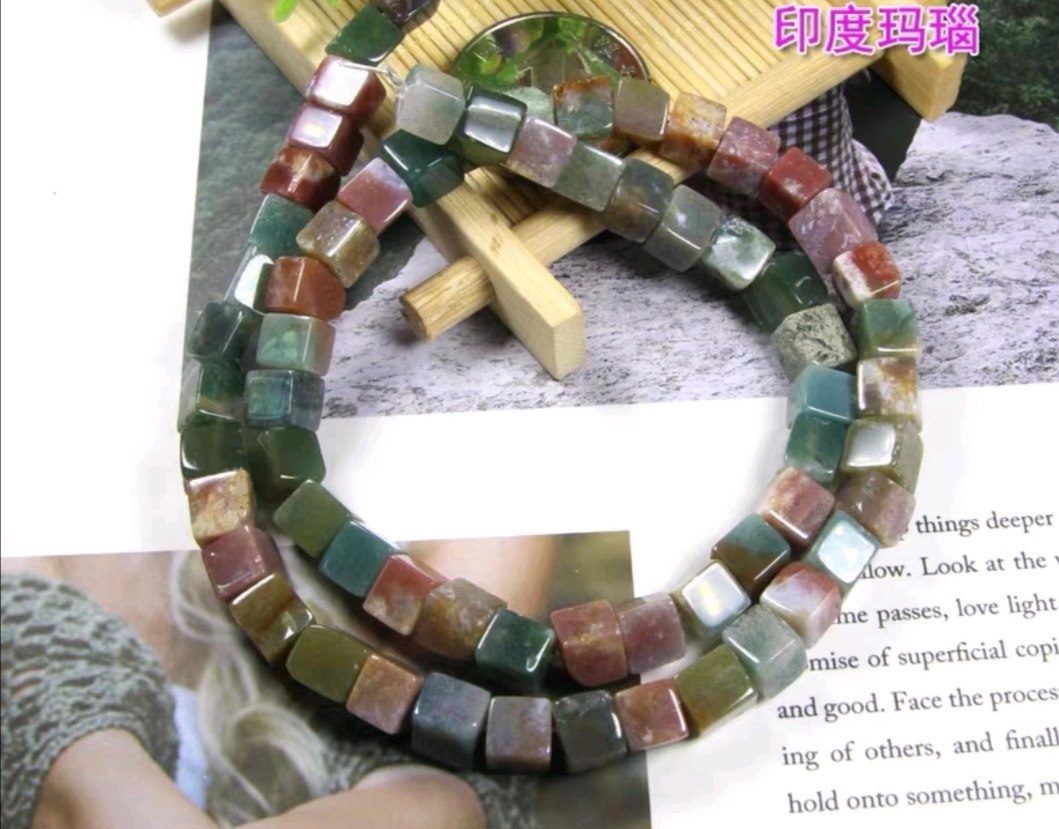 ويبث الكرز المكعب المكعب 6 ملم من أجل المكعرات الصوتية المصنوعة من أزياء (DY) Item Picture