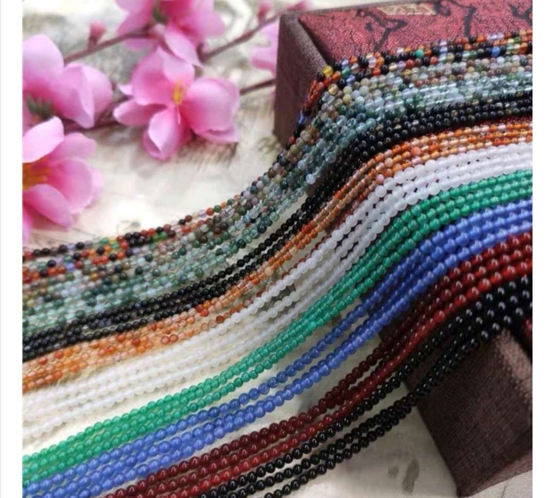 Natural black and red agate beads 2mm to 3mm, chalcedony greenish-blue millet beads, DIY hand-woven crystal beads