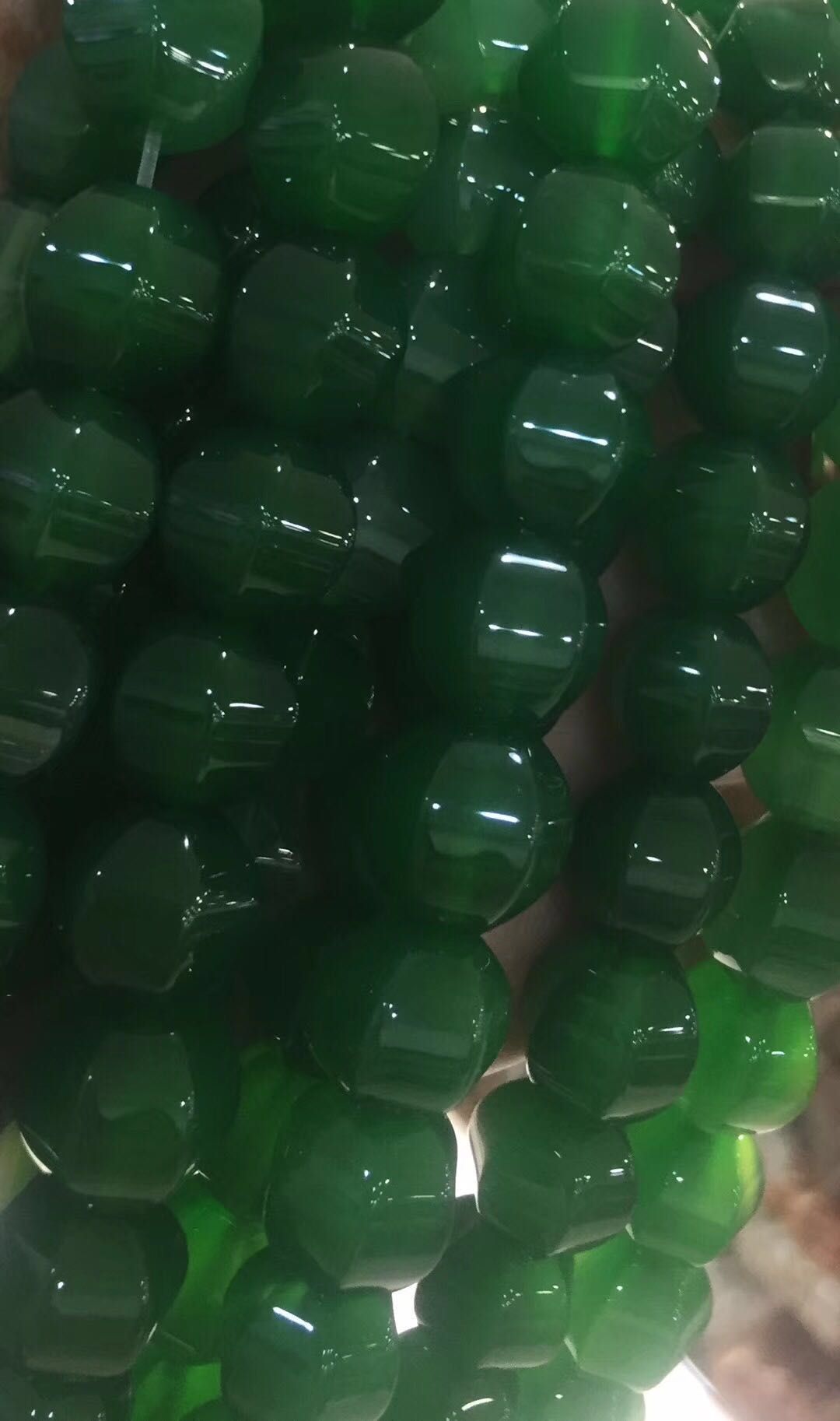 Natural agate crystal-clear pumpkin beads are a bestseller in Douyin live streaming DIY undefined