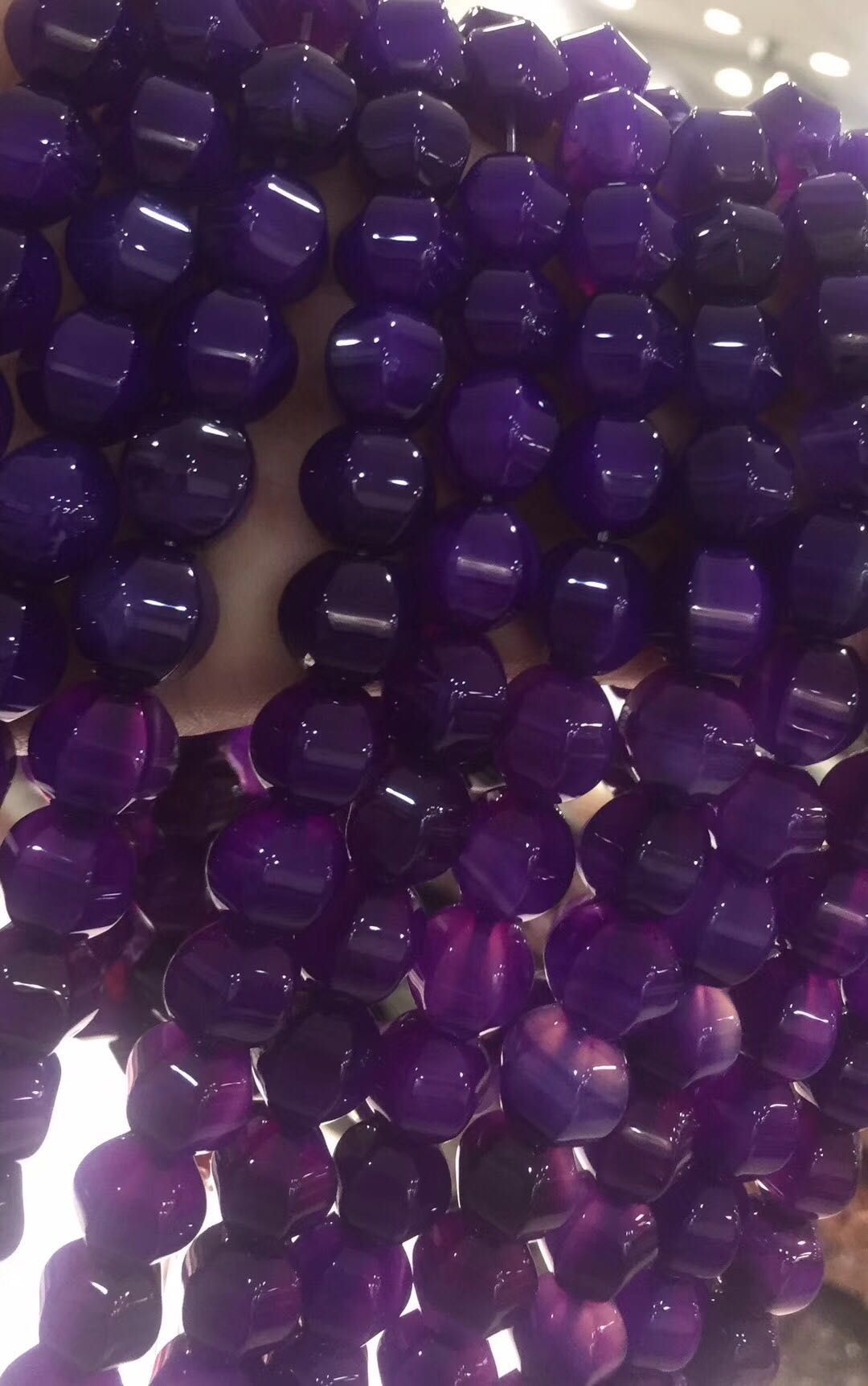 Natural agate crystal-clear pumpkin beads are a bestseller in Douyin live streaming DIY undefined