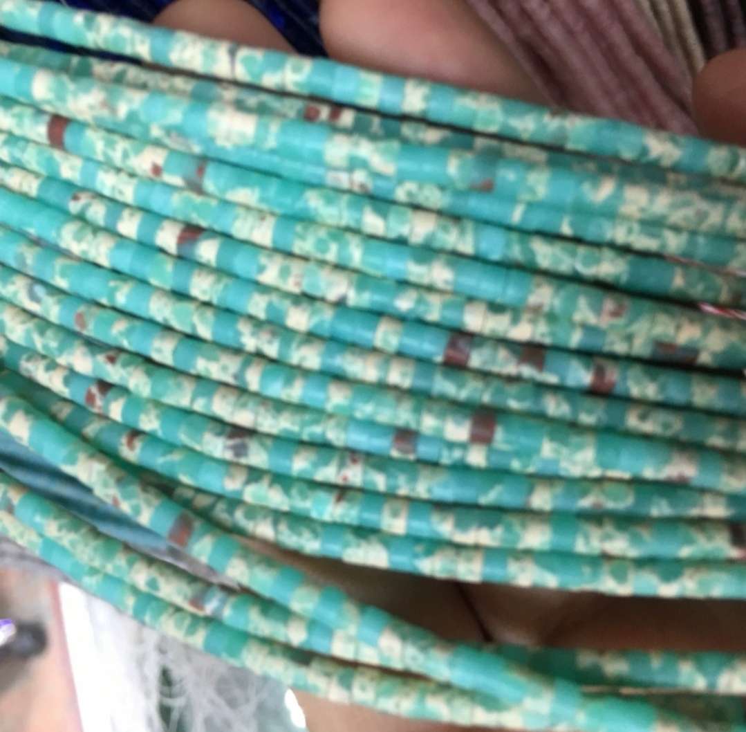 Natural 3-4mm bucket beads of turquoise, green agate, red agate, lapis lazuli, tiger's eye, black agate loose beads long chain DIY Application Scenario