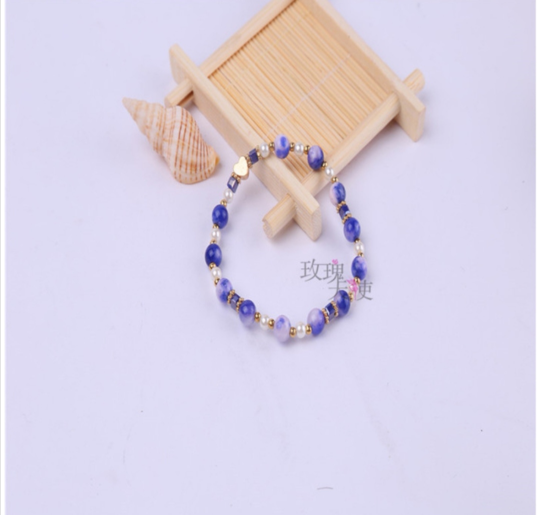 A beautiful natural stone crystal bracelet for fashionable ladies, a new and popular Korean version bestseller Item Picture