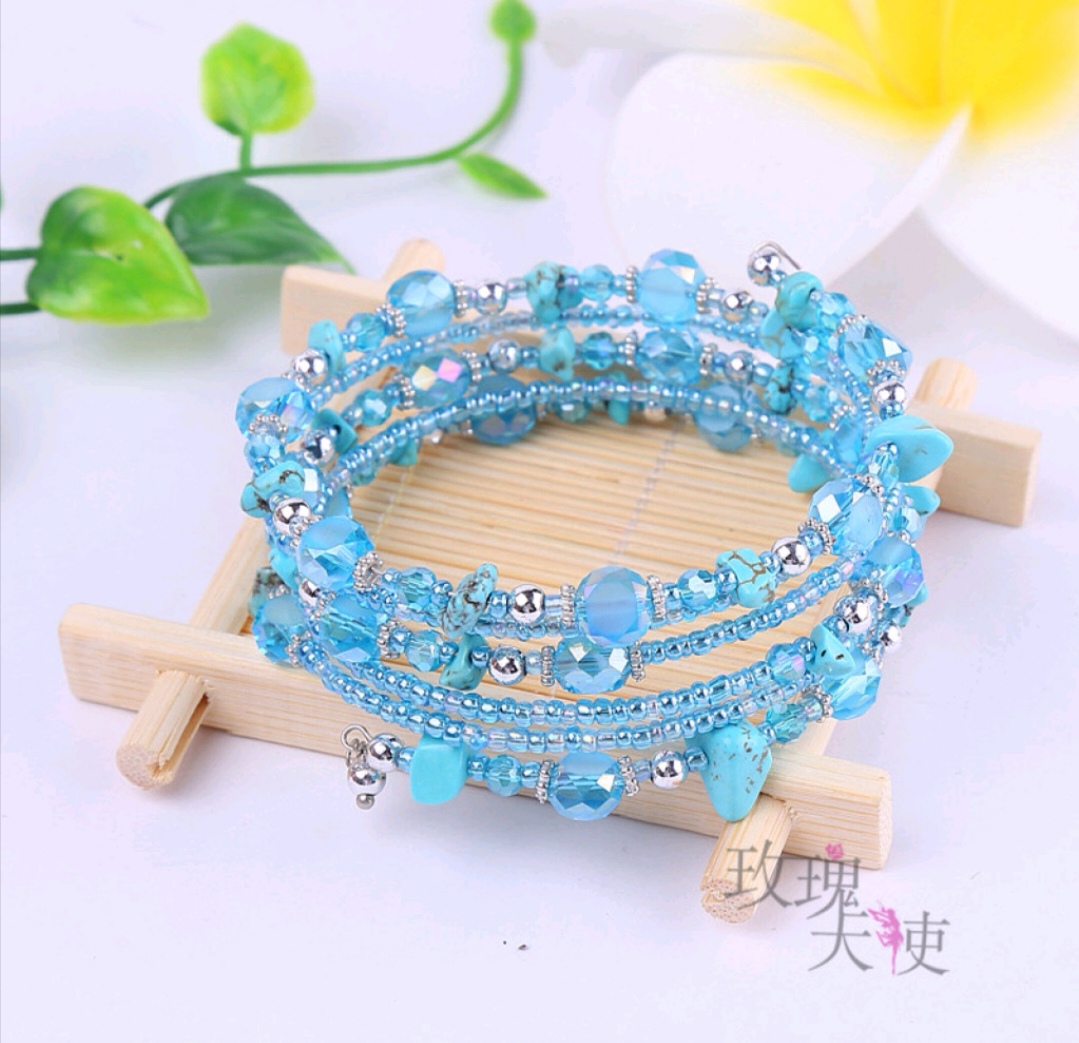 A popular Korean-style natural stone multi-ring bracelet Application Scenario