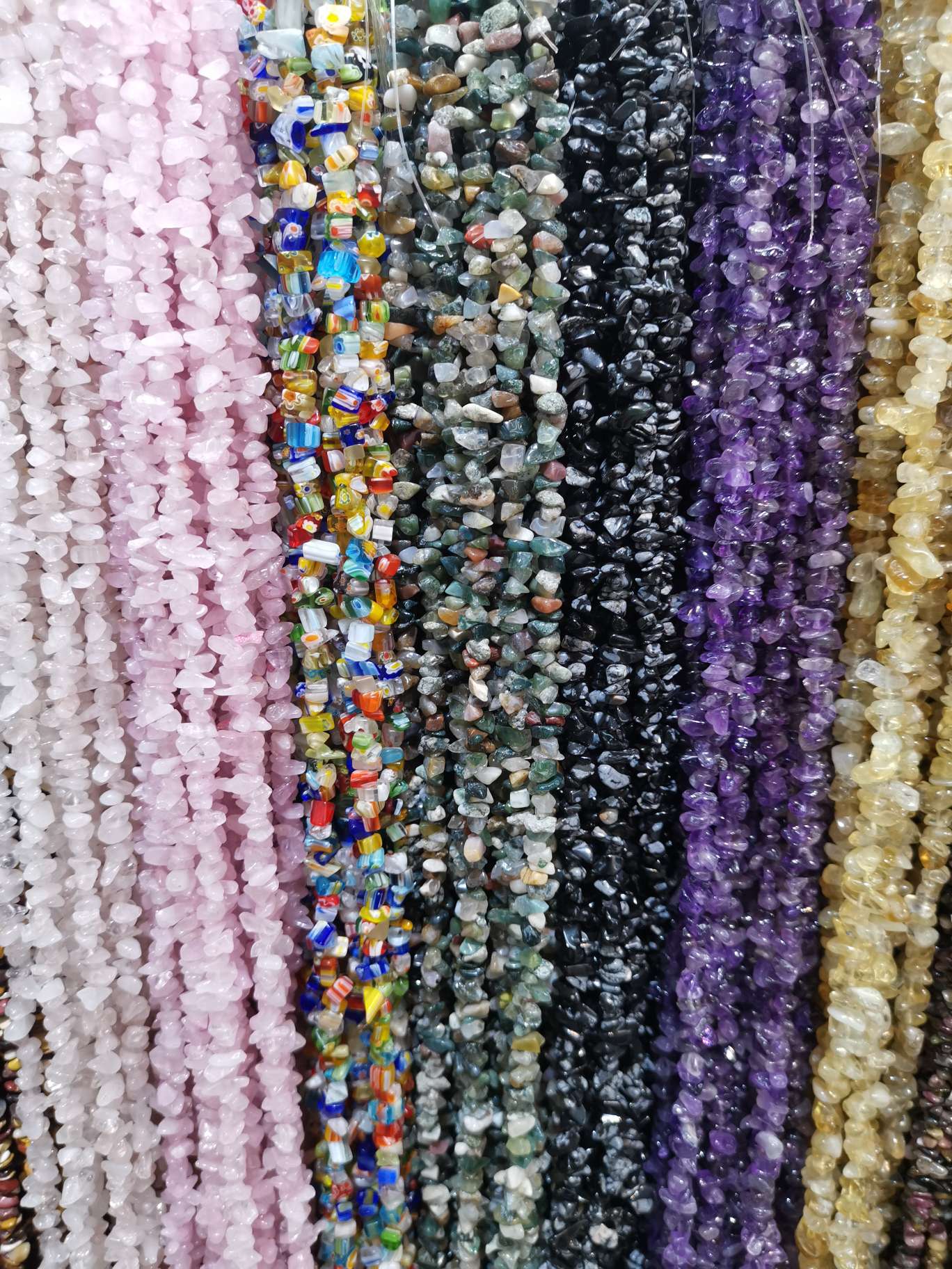 Natural crystal, agate, crushed stone, scattered beads, crushed stone crystal bracelet and necklace materials, diy jewelry accessories wholesale undefined