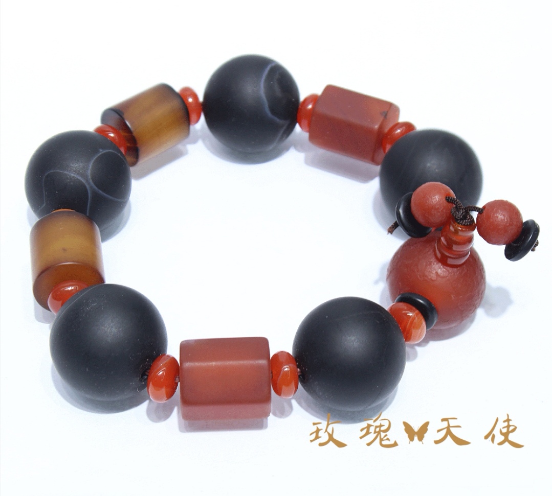 The new Rose Angel matte black weathered pattern agate bracelet, a high-quality natural agate men's bracelet, is now available for wholesale at street stalls Application Scenario