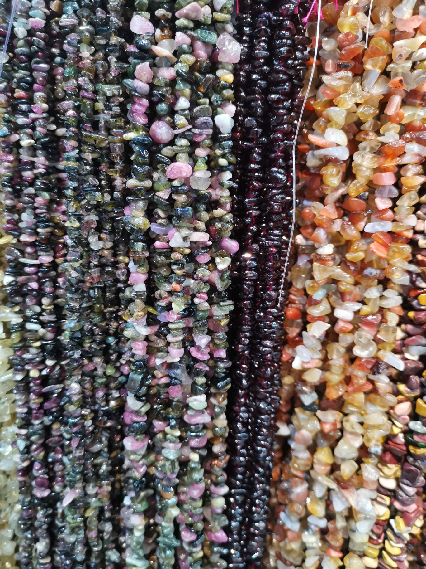 Natural crystal, agate, crushed stone, scattered beads, crushed stone crystal bracelet and necklace materials, diy jewelry accessories wholesale Item Picture