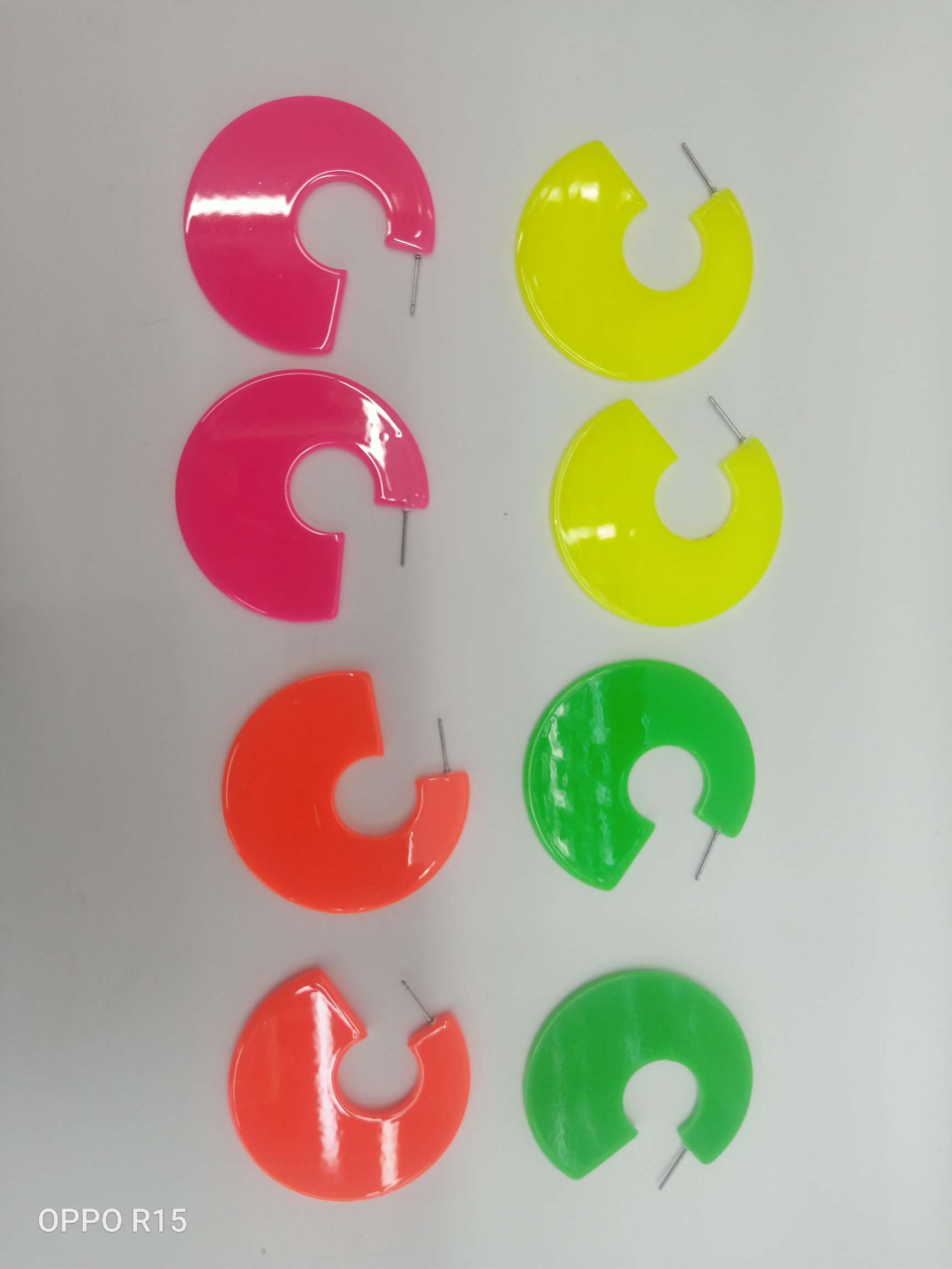 Acrylic sheet earrings Application Scenario