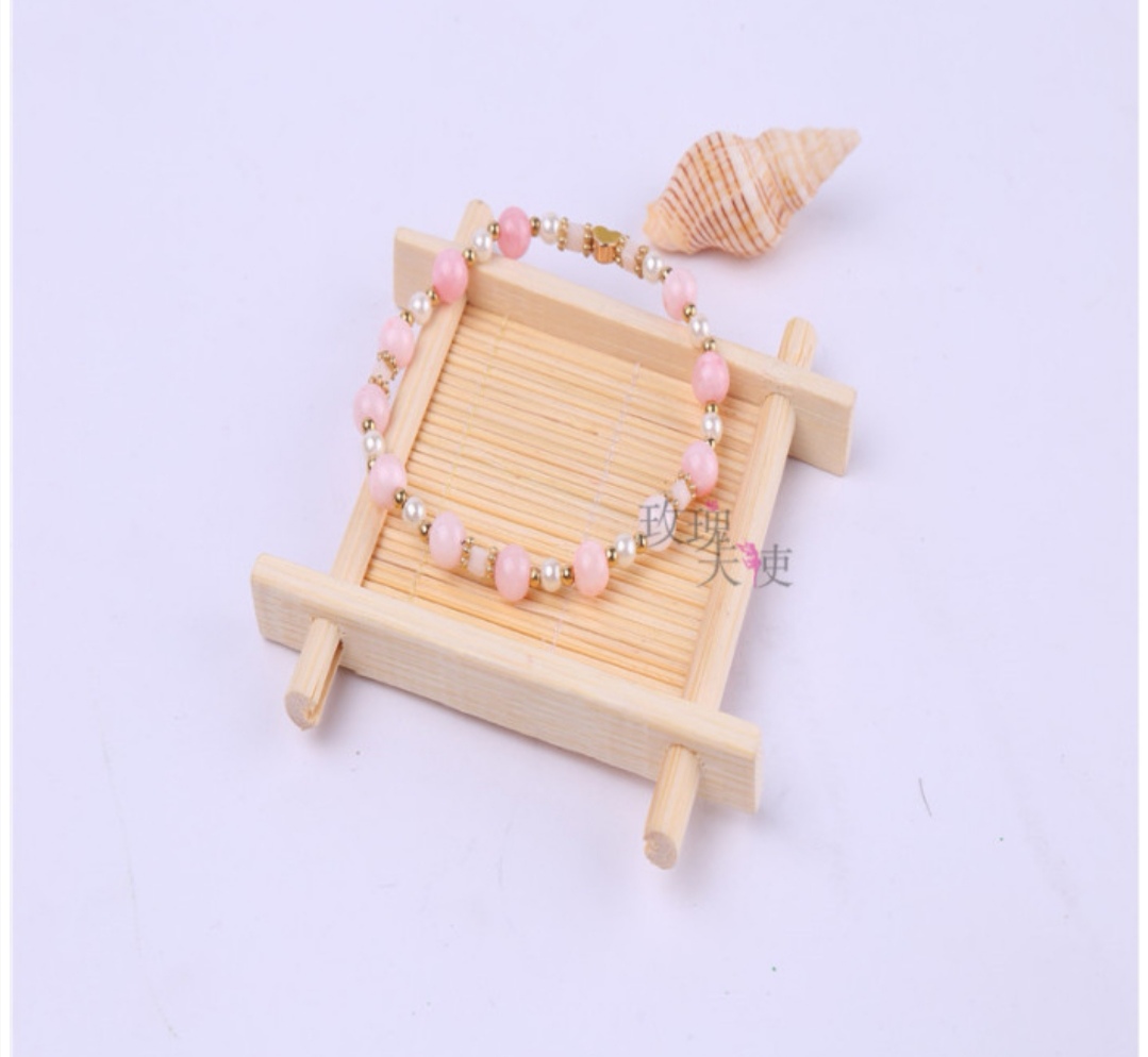 A beautiful natural stone crystal bracelet for fashionable ladies, a new and popular Korean version bestseller Application Scenario