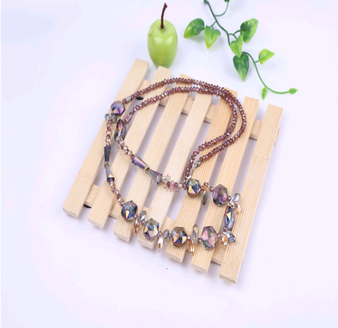 New European and American style versatile and personalized long sweater chain, high-end and elegant necklace manufacturer in stock Item Picture