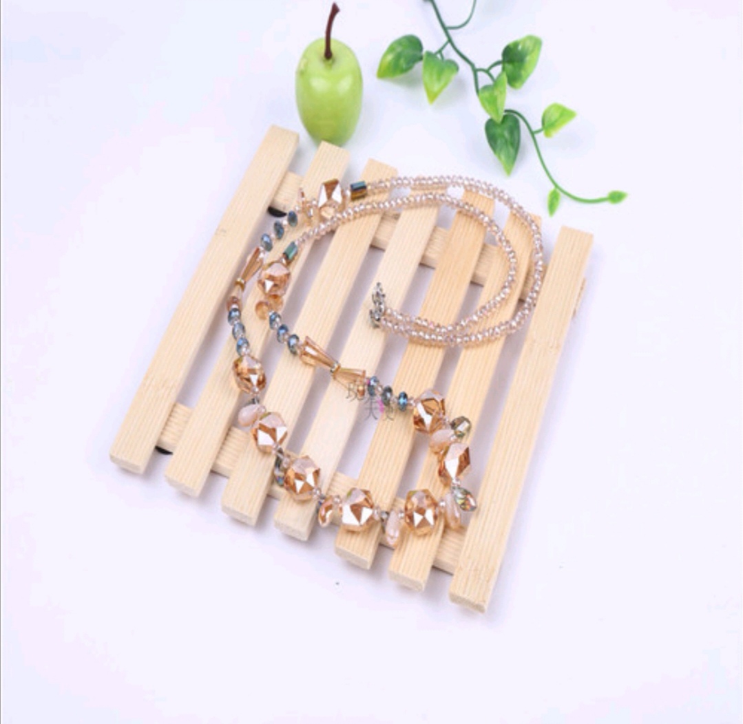 New European and American style versatile and personalized long sweater chain, high-end and elegant necklace manufacturer in stock