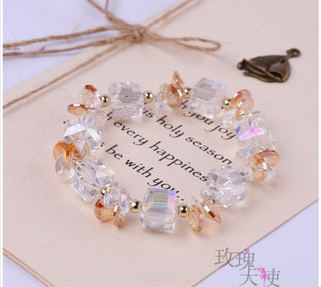 Rose Angel Cube Sugar Crystal Bracelet: A versatile accessory for women, a fashionable and sweet bracelet undefined