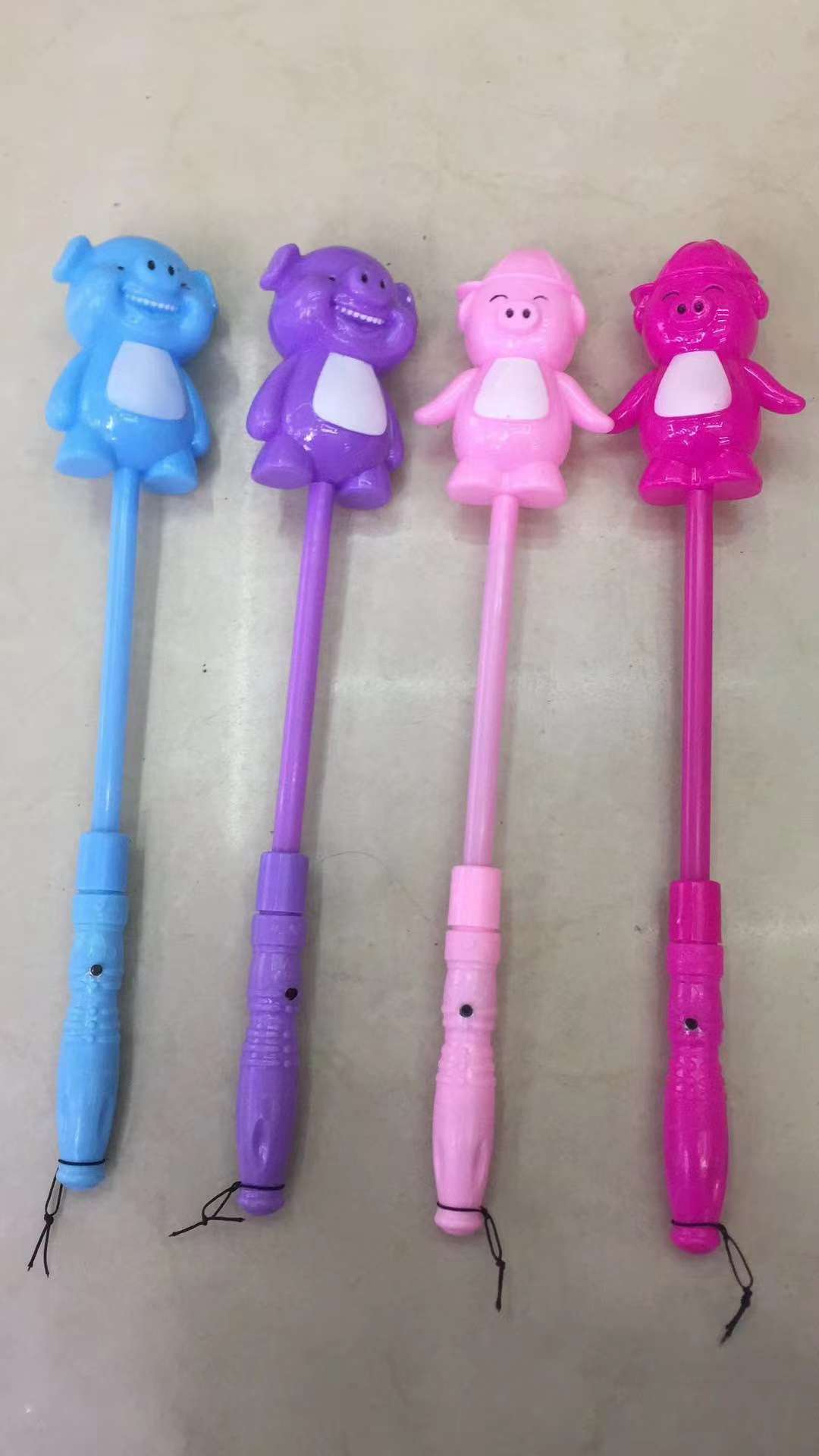 手提娃娃带灯细节图