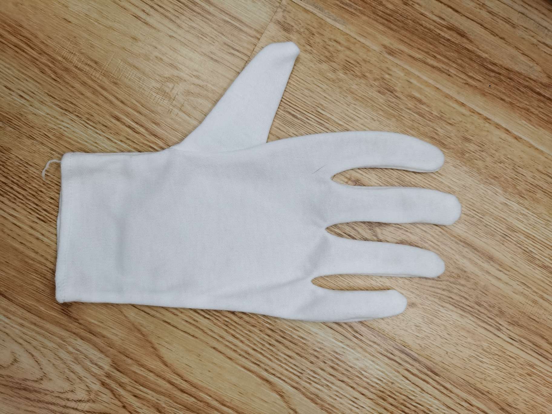 Work gloves cotton gloves etiquette gloves absorb sweat and are flexible to wear