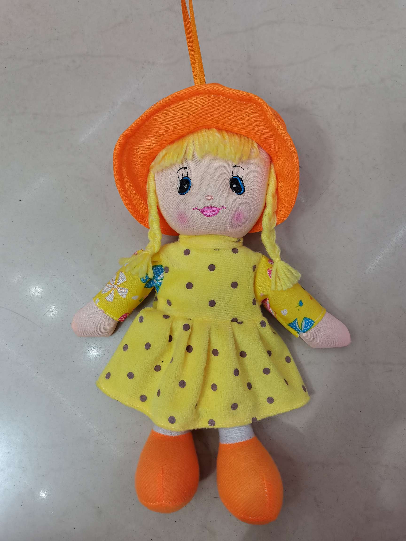 圆点裙子娃娃毛绒公仔毛绒玩具批发