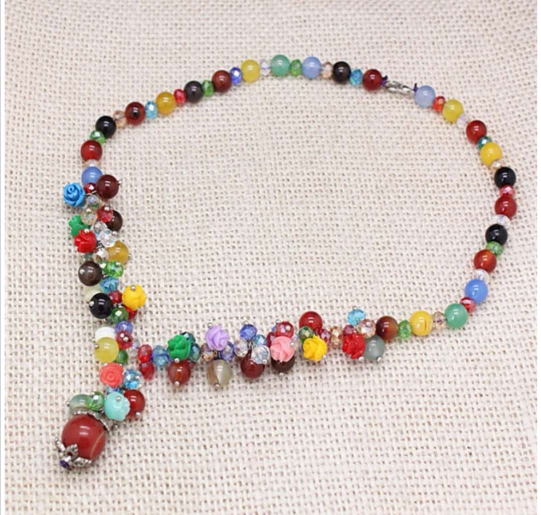 Korean handcrafted beaded natural agate stone exquisite necklaces, collarbone chain accessories, short gemstone necklaces wholesale