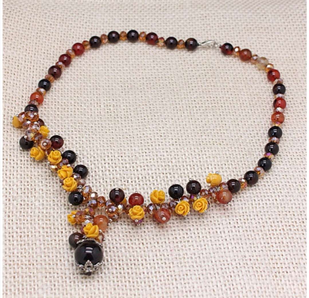 Korean handcrafted beaded natural agate stone exquisite necklaces, collarbone chain accessories, short gemstone necklaces wholesale Specification image