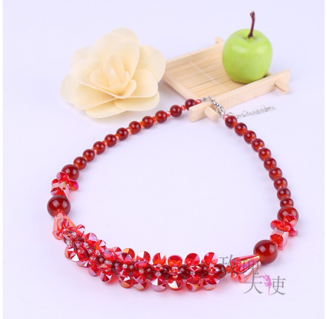 Rose Angel Original Korean jewelry, handcrafted crystal woven flower agate necklace, fashionable and versatile collarbone chain for women details Picture