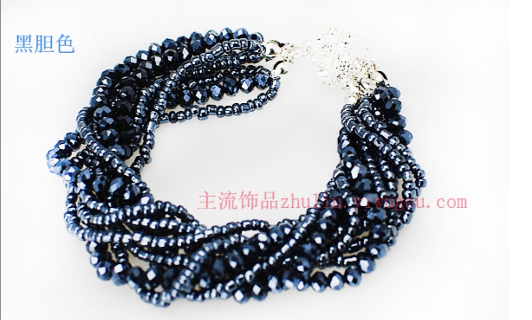 An exaggerated multi-layer rice bead crystal magnetic clasp bracelet from European and American big brands in Bohemian style Application Scenario