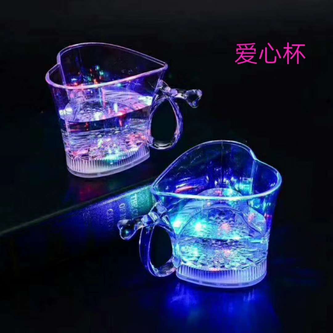 发光杯子菠萝杯产品图