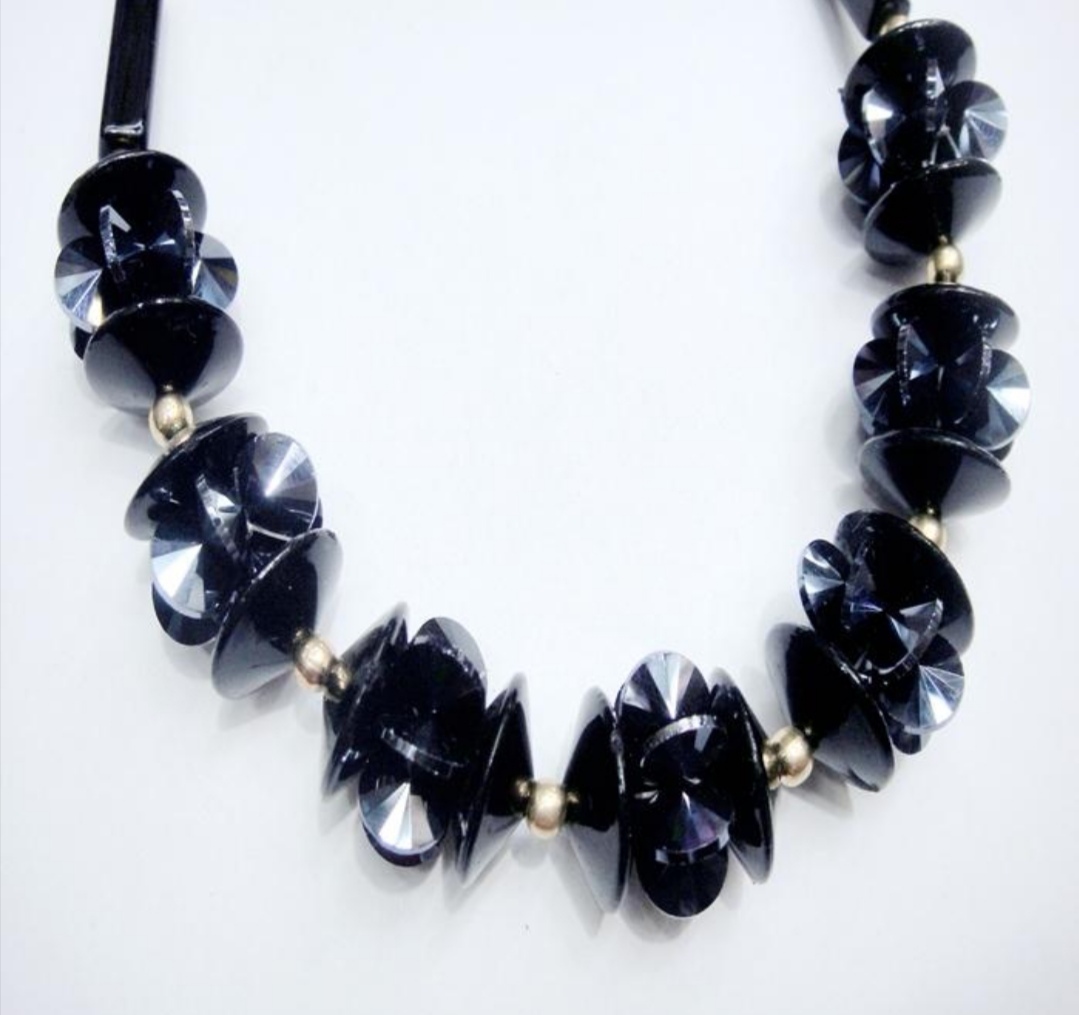 The latest popular Korean-style crystal necklace, a versatile crystal collarbone chain for women Item Picture